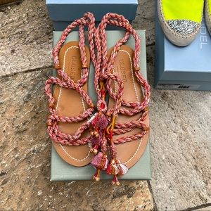 Closed Strappy Sandal in Multi
